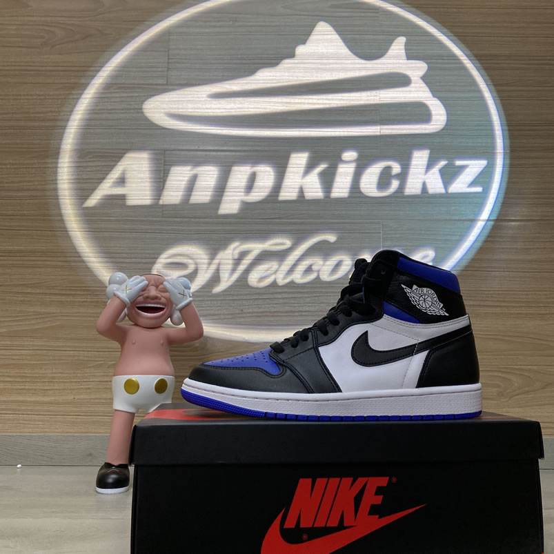 Air Jordan 1 Retro High Og Royal Toe 2020 On Feet Royal Blue 555088 041 (1) - www.newkick.vip
