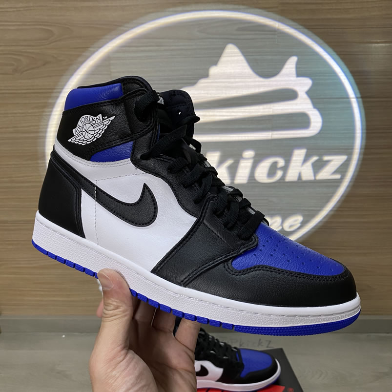Air Jordan 1 Retro High Og Royal Toe 2020 On Feet Royal Blue 555088 041 (3) - www.newkick.vip
