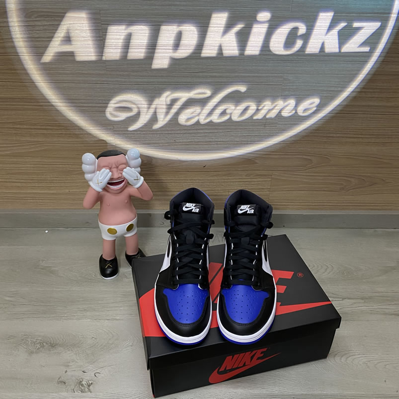 Air Jordan 1 Retro High Og Royal Toe 2020 On Feet Royal Blue 555088 041 (6) - www.newkick.vip