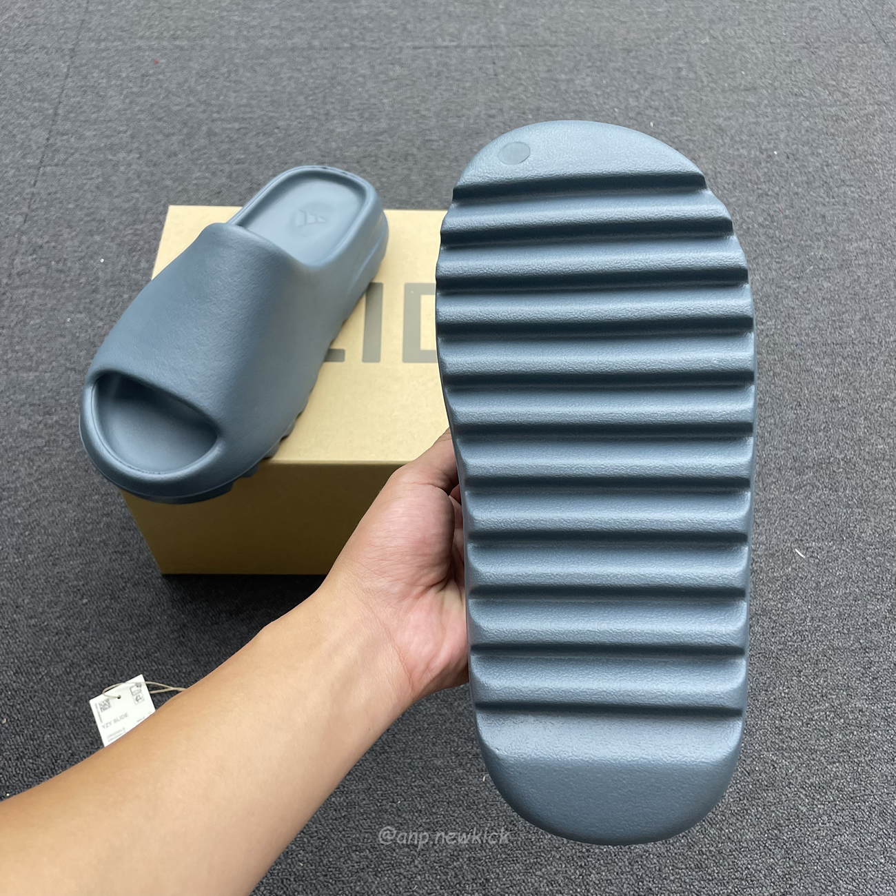Adidas Yeezy Slide Slate Marine Id2349 (4) - www.newkick.vip Adidas Yeezy Slide Slate Marine Id2349 (4) - www.newkick.vip