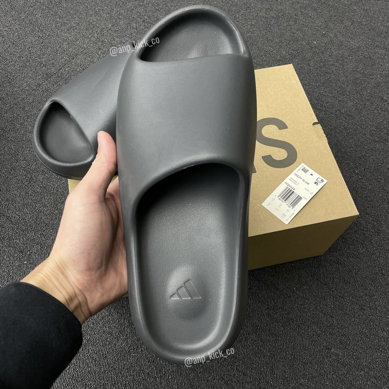 Adidas Yeezy Slider Onyx Black Anpkick Hq6448 (3) - www.newkick.vip Adidas Yeezy Slider Onyx Black Anpkick Hq6448 (3) - www.newkick.vip