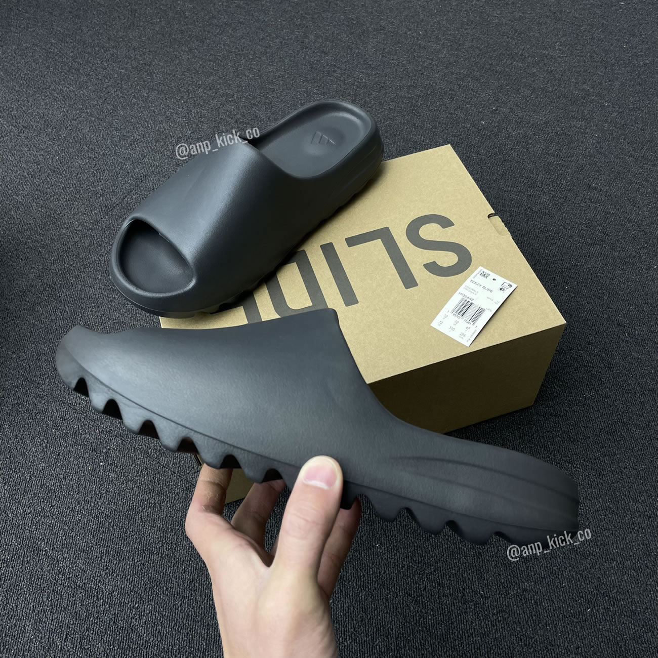 Adidas Yeezy Slider Onyx Black Anpkick Hq6448 (4) - www.newkick.vip Adidas Yeezy Slider Onyx Black Anpkick Hq6448 (4) - www.newkick.vip