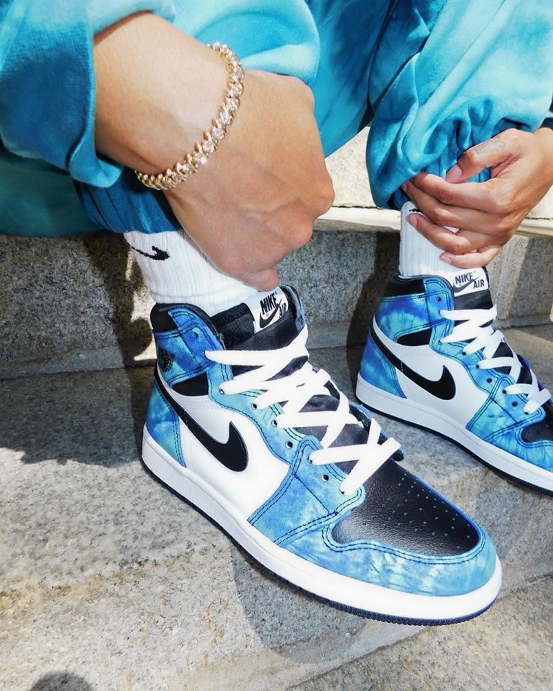 Air Jordan 1 Retro High Og Tie Dye 2020 Mens Wmns Cd0461 100 On Feet (3) - www.newkick.vip Air Jordan 1 Retro High Og Tie Dye 2020 Mens Wmns Cd0461 100 On Feet (3) - www.newkick.vip