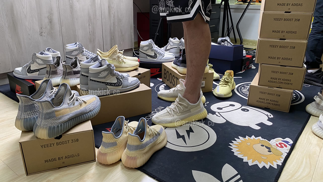 Adidas Yeezy Boost 350 V2 Abez Fz5246 Anpkick First On Feet First Look (2) - www.newkick.vip Adidas Yeezy Boost 350 V2 Abez Fz5246 Anpkick First On Feet First Look (2) - www.newkick.vip