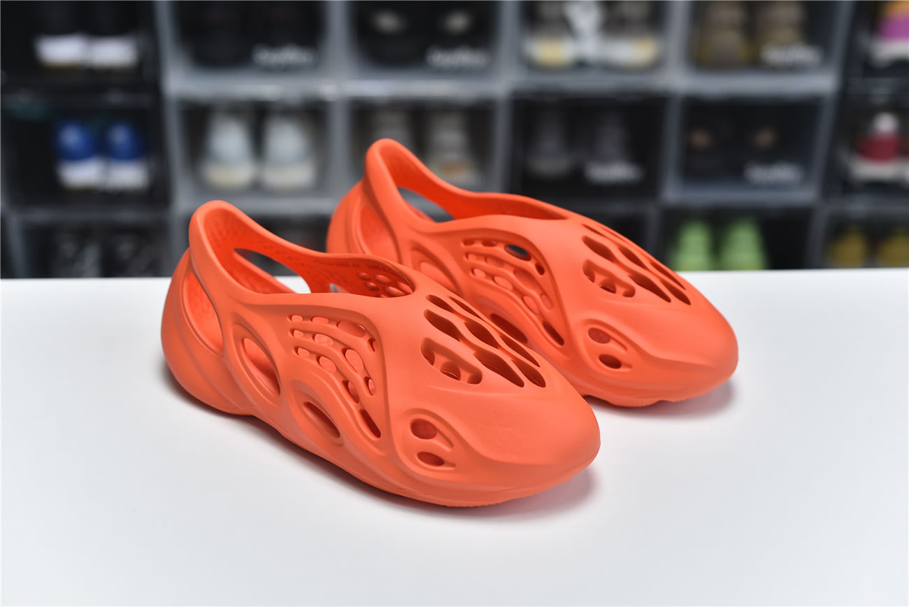 Adidas Yeezy Crocs Clog Foam Runner Colors Orange Red (2) - www.newkick.vip Adidas Yeezy Crocs Clog Foam Runner Colors Orange Red (2) - www.newkick.vip