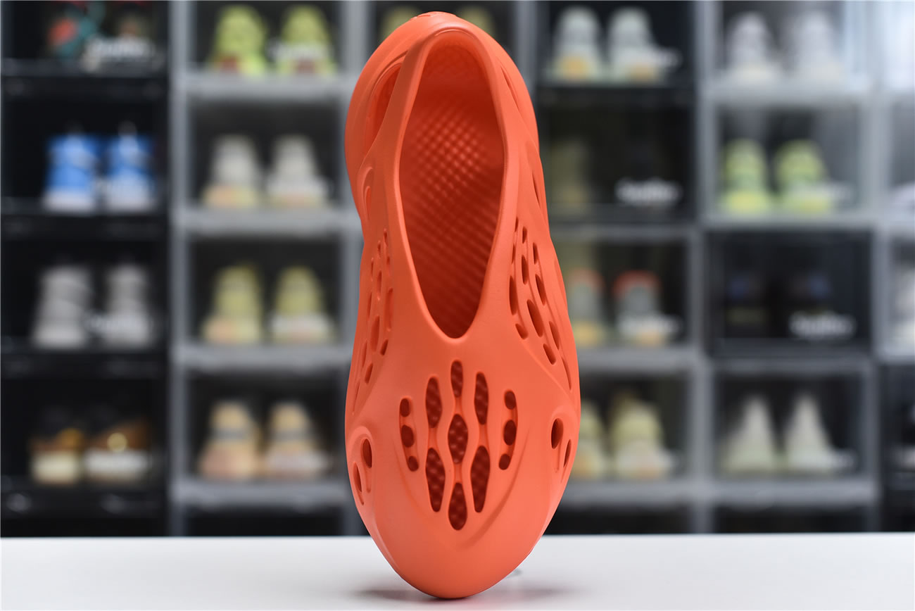 Adidas Yeezy Crocs Clog Foam Runner Colors Orange Red (4) - www.newkick.vip Adidas Yeezy Crocs Clog Foam Runner Colors Orange Red (4) - www.newkick.vip