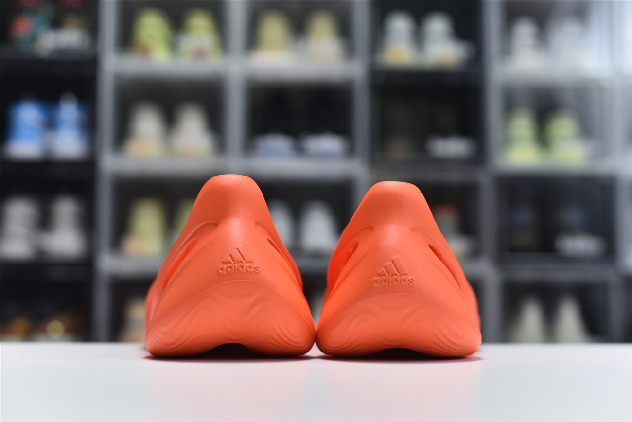 Adidas Yeezy Crocs Clog Foam Runner Colors Orange Red (5) - www.newkick.vip