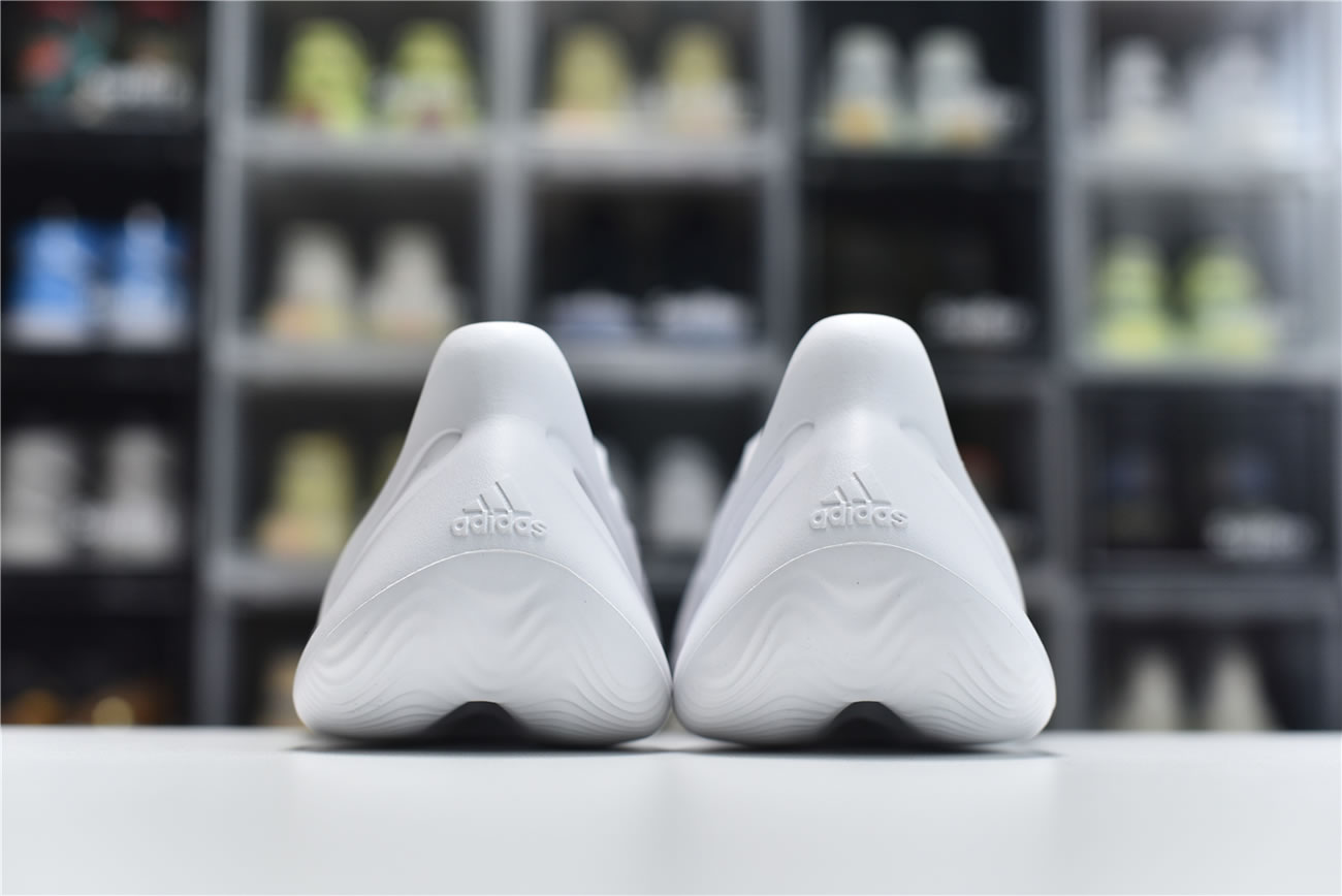 Adidas Yeezy Crocs Clog Foam Runner Colors White (5) - www.newkick.vip