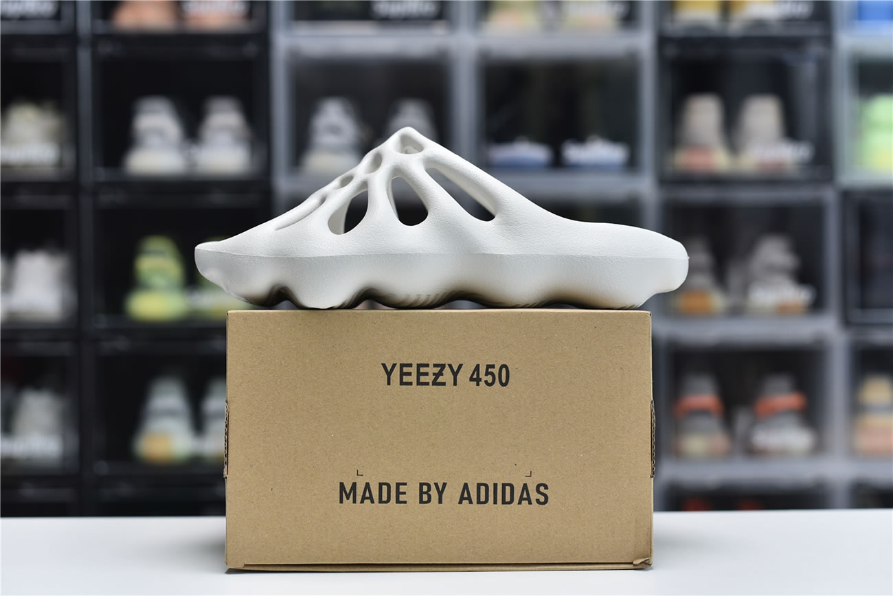 Adidas Yeezy Crocs Clog Slipper White (7) - www.newkick.vip