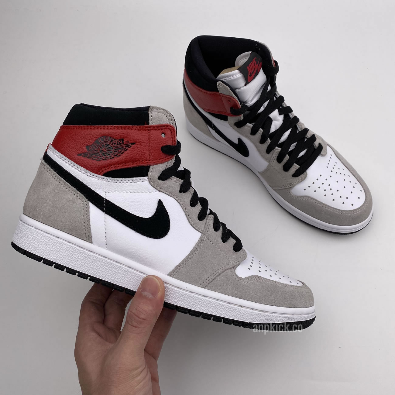 Air Jordan 1 Retro High Light Smoke Grey 2020 New Release 555088 126 (9) - www.newkick.vip