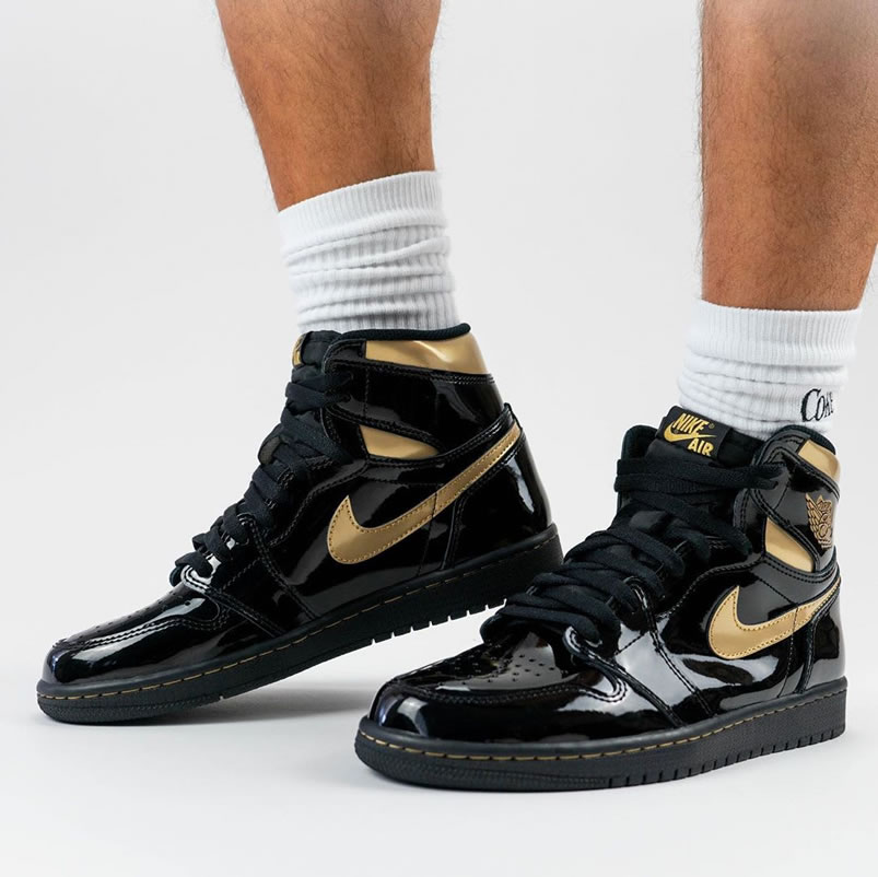 Air Jordan 1 High Og Black Gold Patent Leather New Release Date 555088 032 (5) - www.newkick.vip Air Jordan 1 High Og Black Gold Patent Leather New Release Date 555088 032 (5) - www.newkick.vip