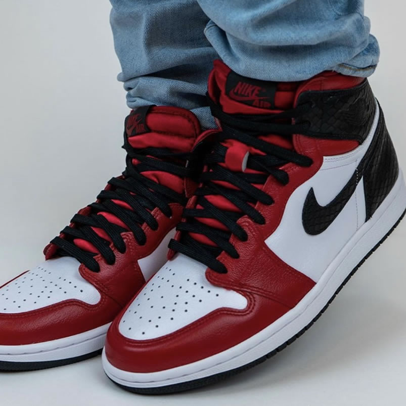 wmns air jordan 1 retro high og satin snake