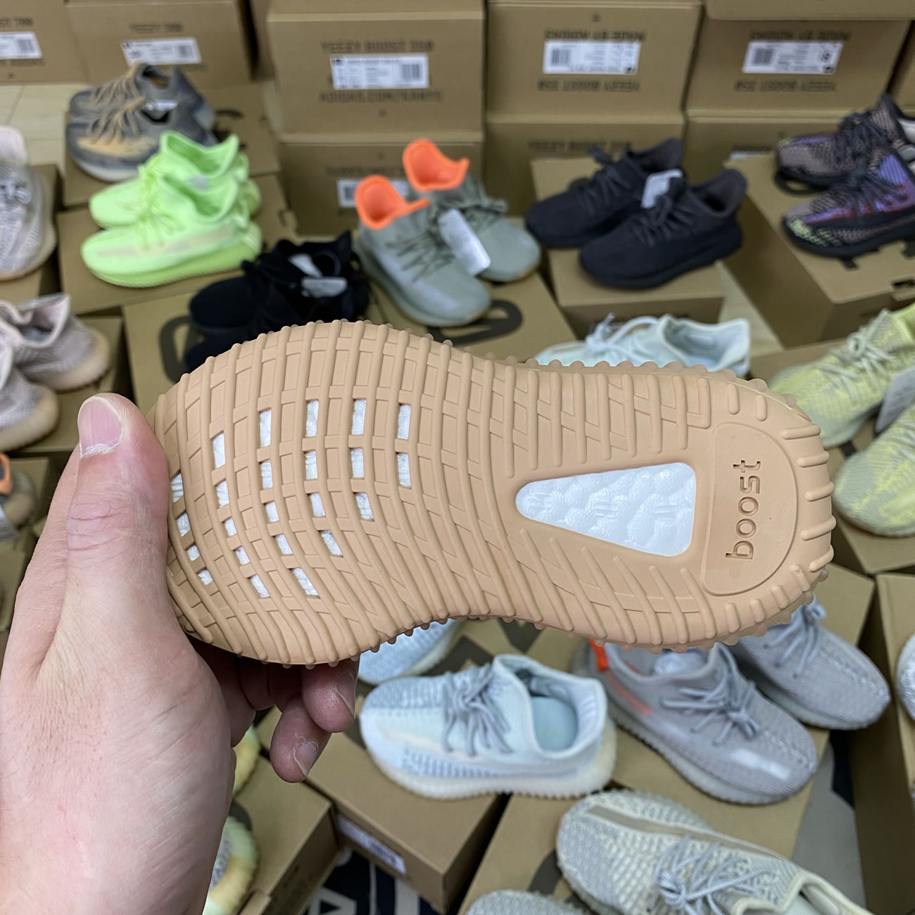 Adidas Yeezy Kids (26) - www.newkick.vip Adidas Yeezy Kids (26) - www.newkick.vip