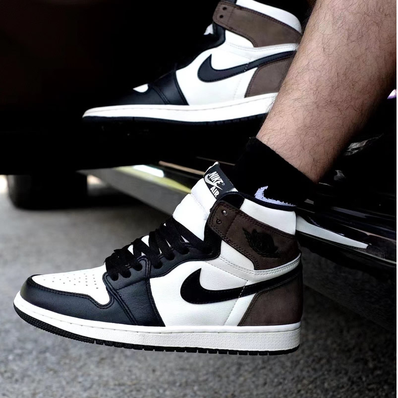 Air Jordan 1 Retro High Dark Mocha On Feet Release Date 555088 105 (2) - www.newkick.vip