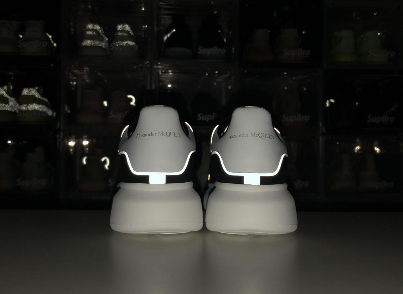 Mcq 553680 Whgp5 1000 Reflective (6) - www.newkick.vip Mcq 553680 Whgp5 1000 Reflective (6) - www.newkick.vip