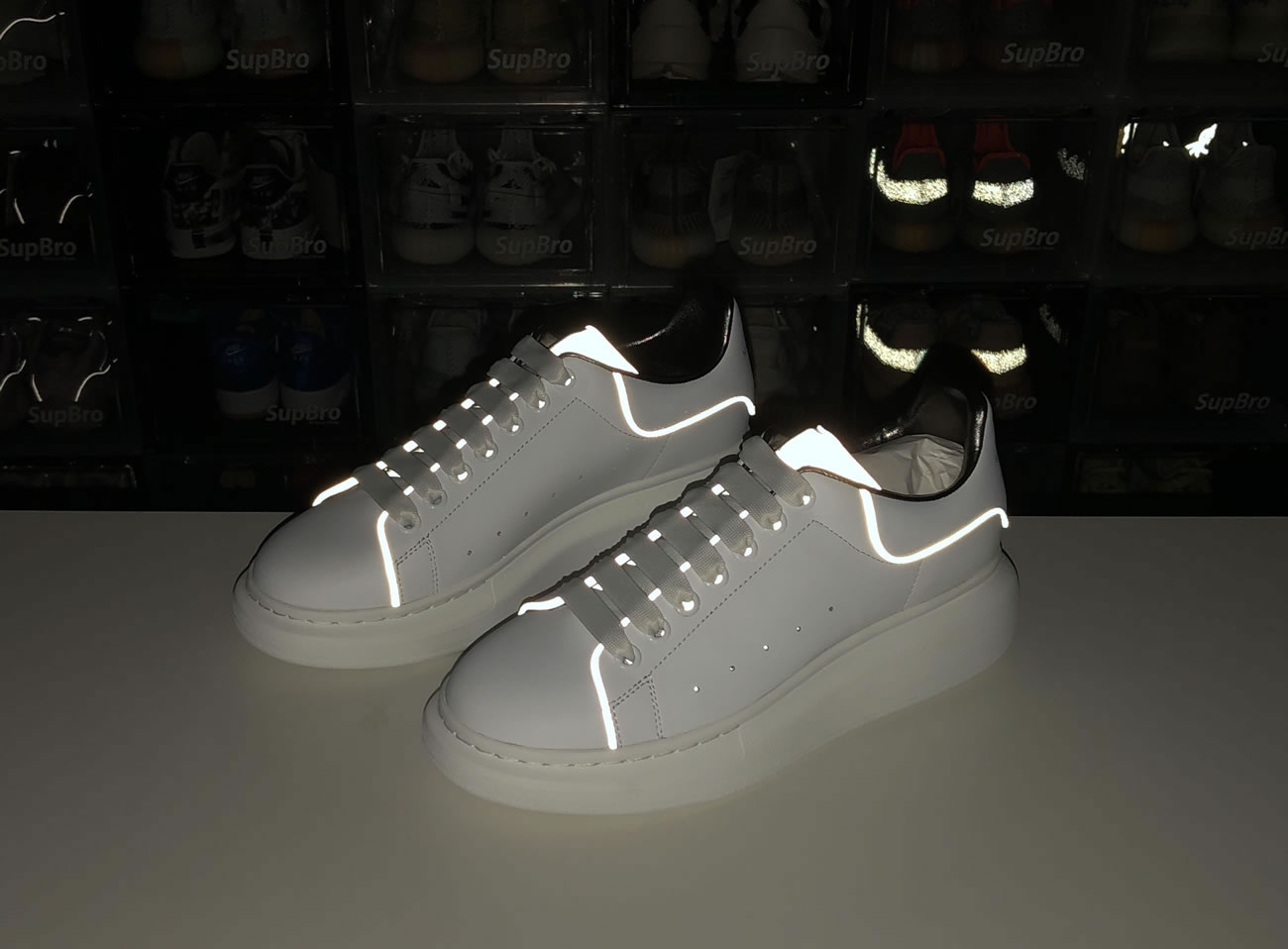 Mcq 553680 Whgp5 9000 Reflective (8) - www.newkick.vip Mcq 553680 Whgp5 9000 Reflective (8) - www.newkick.vip