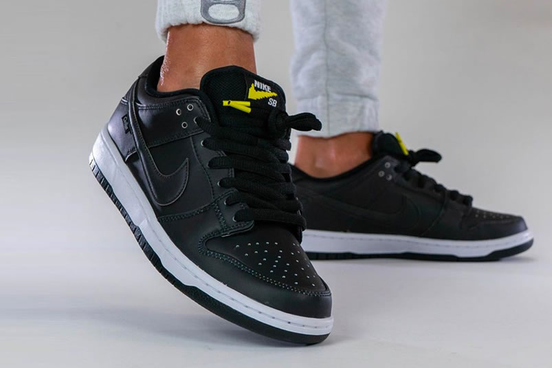 Civilist Berlin Nike Sb Dunk Low Shoes On Feet Cz5123 001 (2) - www.newkick.vip Civilist Berlin Nike Sb Dunk Low Shoes On Feet Cz5123 001 (2) - www.newkick.vip