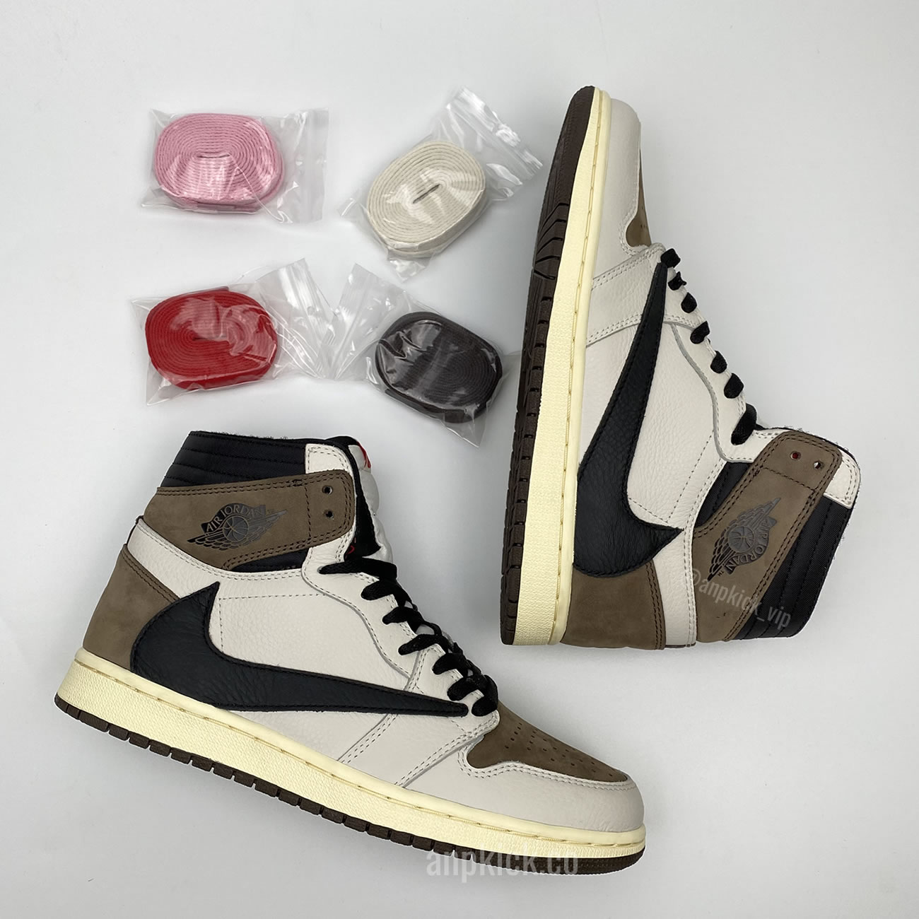 Travis Scott Air Jordan 1 Retro High Sample 2.0 Brown Cactus Jack Anpkick First Look (11) - www.newkick.vip Travis Scott Air Jordan 1 Retro High Sample 2.0 Brown Cactus Jack Anpkick First Look (11) - www.newkick.vip