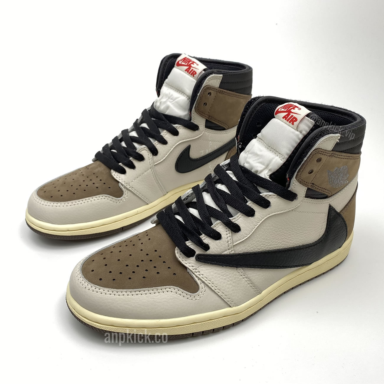 Travis Scott Air Jordan 1 Retro High Sample 2.0 Brown Cactus Jack Anpkick First Look (4) - www.newkick.vip Travis Scott Air Jordan 1 Retro High Sample 2.0 Brown Cactus Jack Anpkick First Look (4) - www.newkick.vip