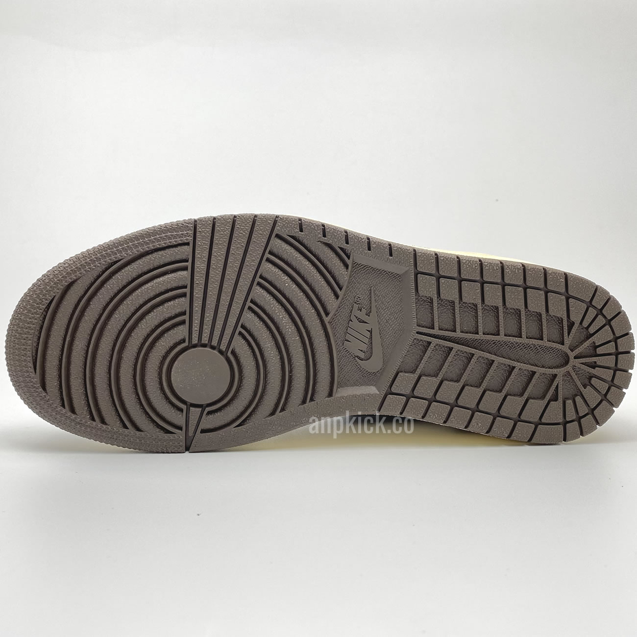 Travis Scott Air Jordan 1 Retro High Sample 2.0 Brown Cactus Jack Anpkick First Look (6) - www.newkick.vip Travis Scott Air Jordan 1 Retro High Sample 2.0 Brown Cactus Jack Anpkick First Look (6) - www.newkick.vip