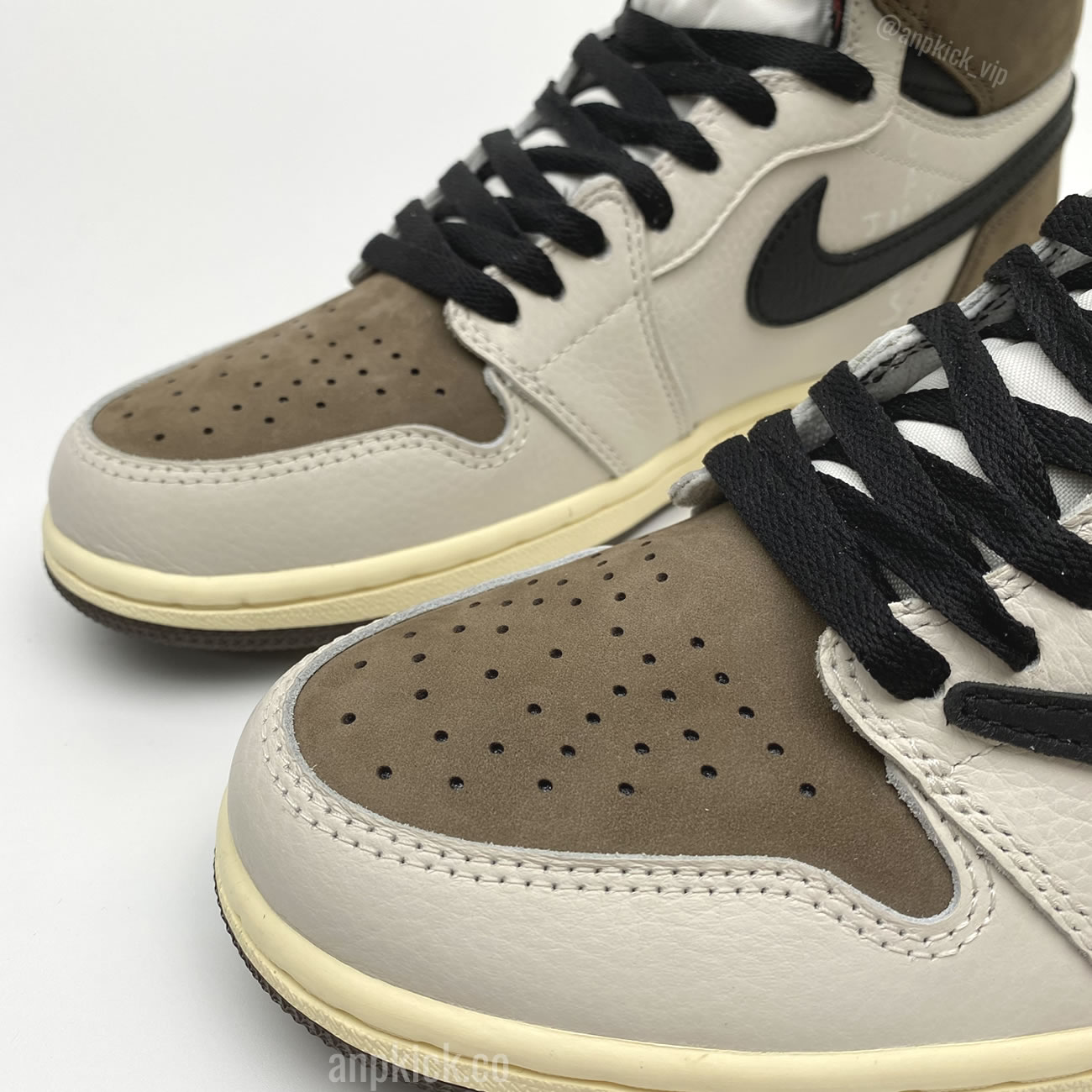 Travis Scott Air Jordan 1 Retro High Sample 2.0 Brown Cactus Jack Anpkick First Look (9) - www.newkick.vip Travis Scott Air Jordan 1 Retro High Sample 2.0 Brown Cactus Jack Anpkick First Look (9) - www.newkick.vip