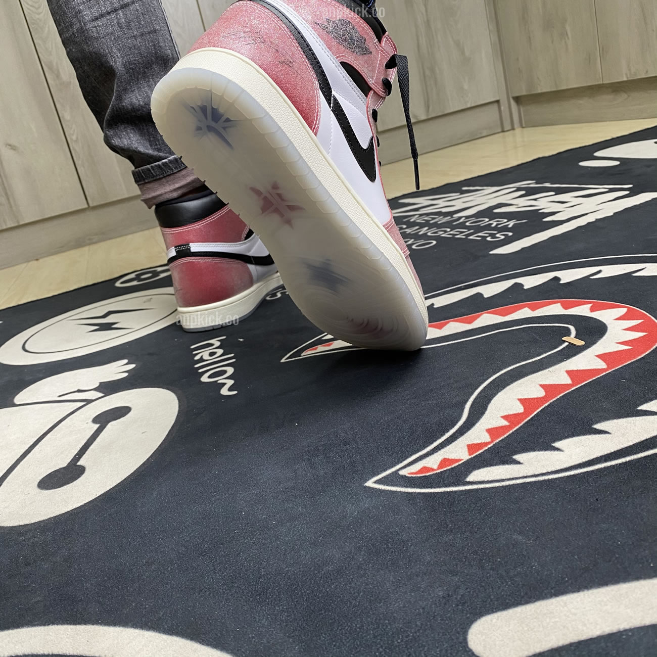 Anpkick Trophy Room Air Jordan 1 High Og Sp Chicago First Look Da2728 100 (4) - www.newkick.vip