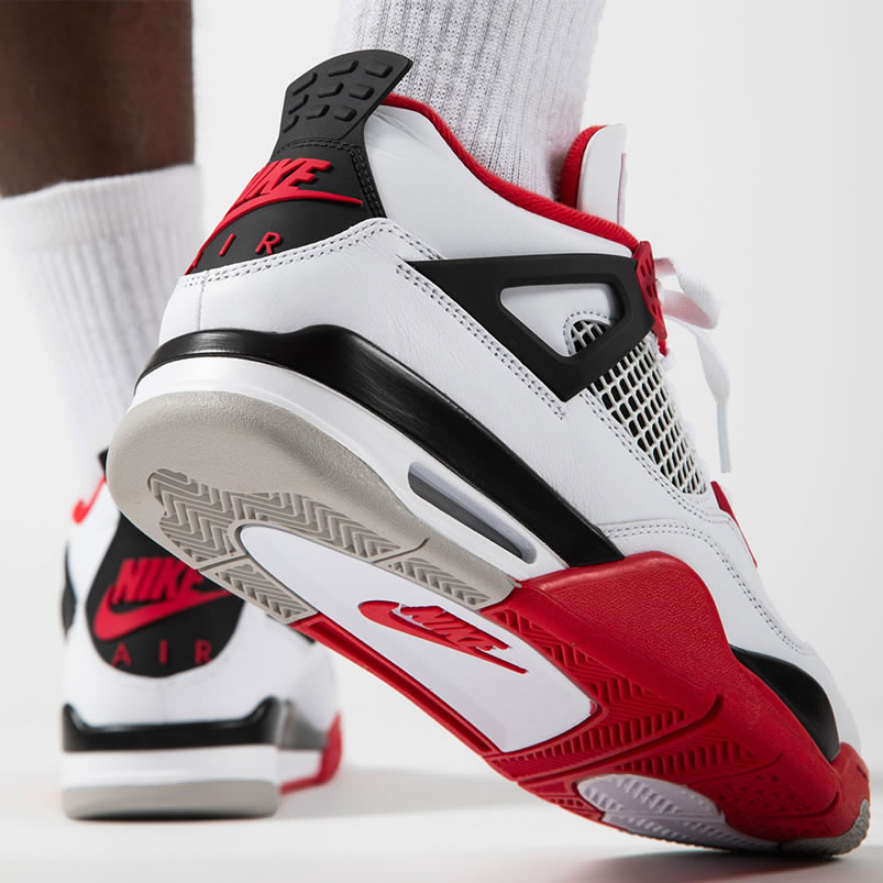 Air Jordan 4 Retro Og Fire Red 2020 On Feet Dc7770 160 (2) - www.newkick.vip Air Jordan 4 Retro Og Fire Red 2020 On Feet Dc7770 160 (2) - www.newkick.vip