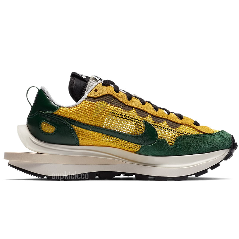 Sacai Nike Vaporwaffle Tour Yellow Stadium Green Sail Cv1363 700 (2) - www.newkick.vip