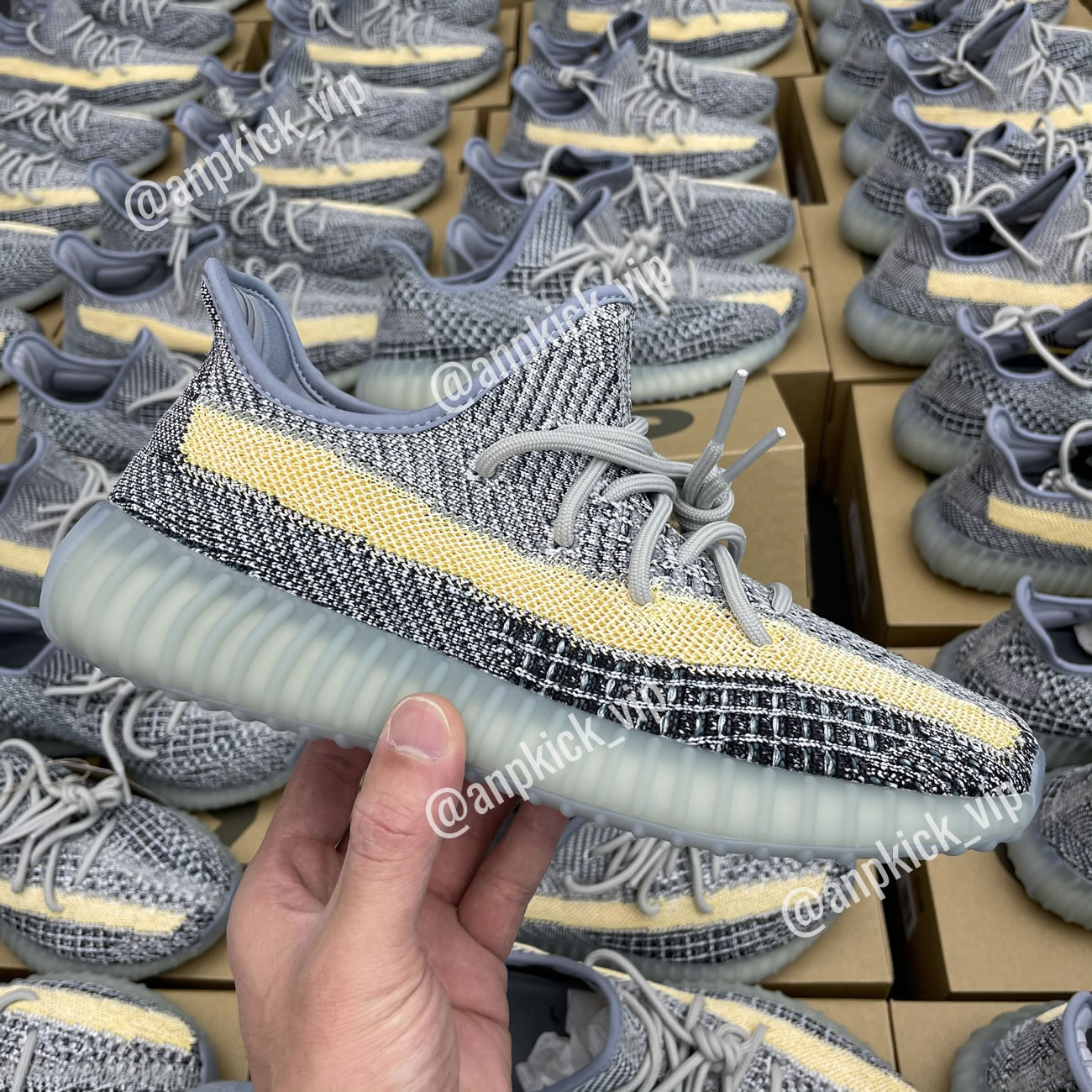 Adidas Anpkick Yeezy Boost 350 V2 Ash Blue Gy7657 (1) - www.newkick.vip Adidas Anpkick Yeezy Boost 350 V2 Ash Blue Gy7657 (1) - www.newkick.vip