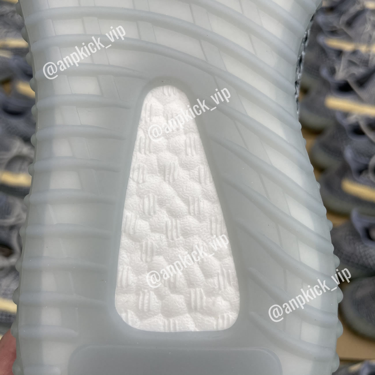 Adidas Anpkick Yeezy Boost 350 V2 Ash Blue Gy7657 (3) - www.newkick.vip Adidas Anpkick Yeezy Boost 350 V2 Ash Blue Gy7657 (3) - www.newkick.vip