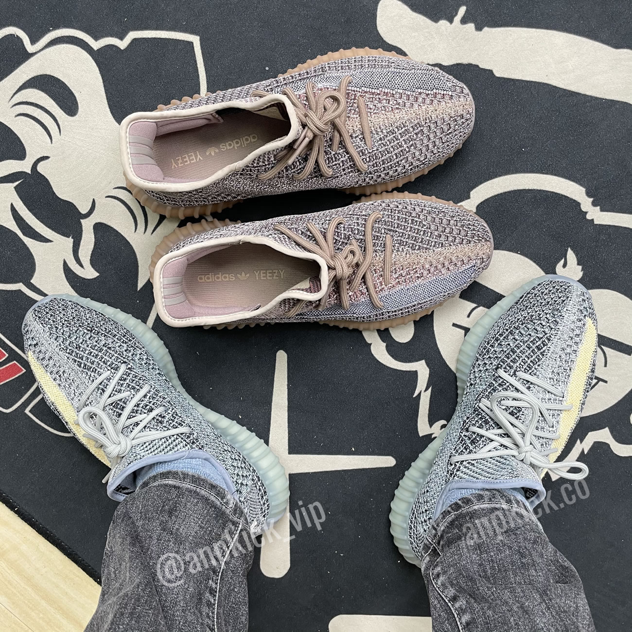 Adidas Yeezy Boost 350 V2 Ash Blue On Foot Gy7657 (1) - www.newkick.vip Adidas Yeezy Boost 350 V2 Ash Blue On Foot Gy7657 (1) - www.newkick.vip