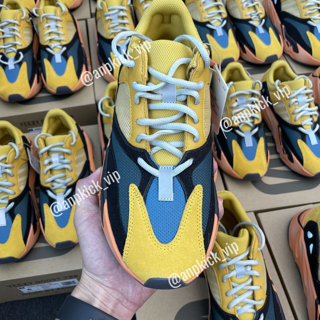 Adidas Anpkick Yeezy Boost 700 Sun Gz6984 (2) - www.newkick.vip Adidas Anpkick Yeezy Boost 700 Sun Gz6984 (2) - www.newkick.vip
