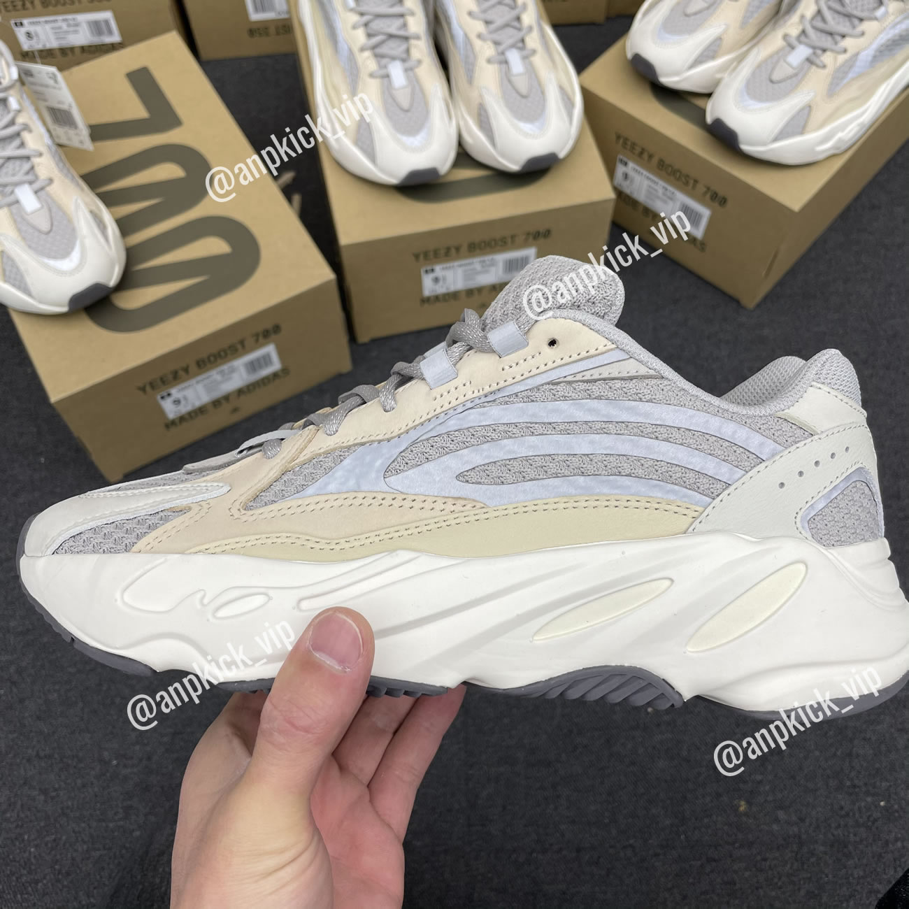 Adidas Yeezy Boost 700 V2 Cream Gy7924 (12) - www.newkick.vip