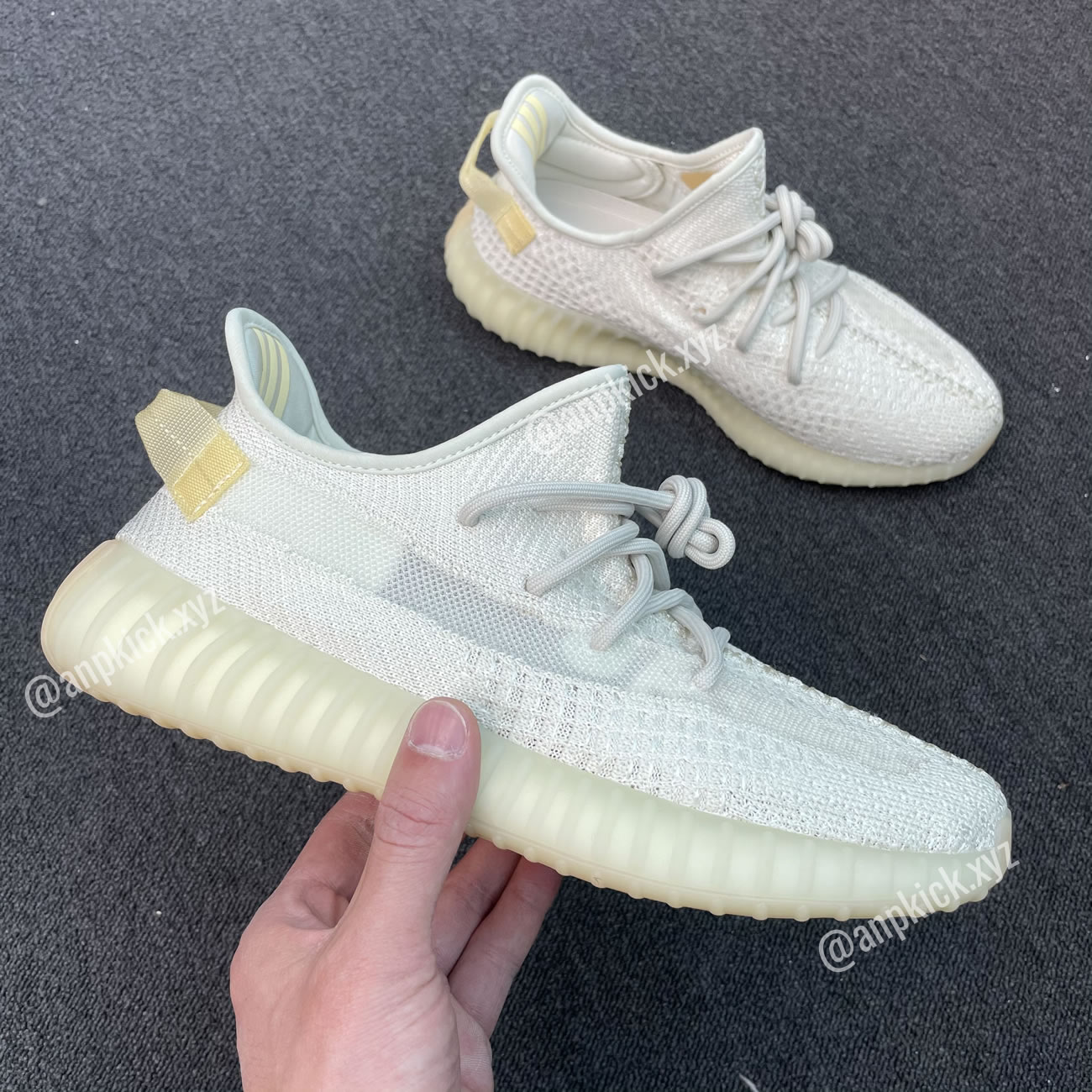 Adidas Yeezy Boost 350 V2 Light Uv Sensitive Gy3438 (1) - www.newkick.vip