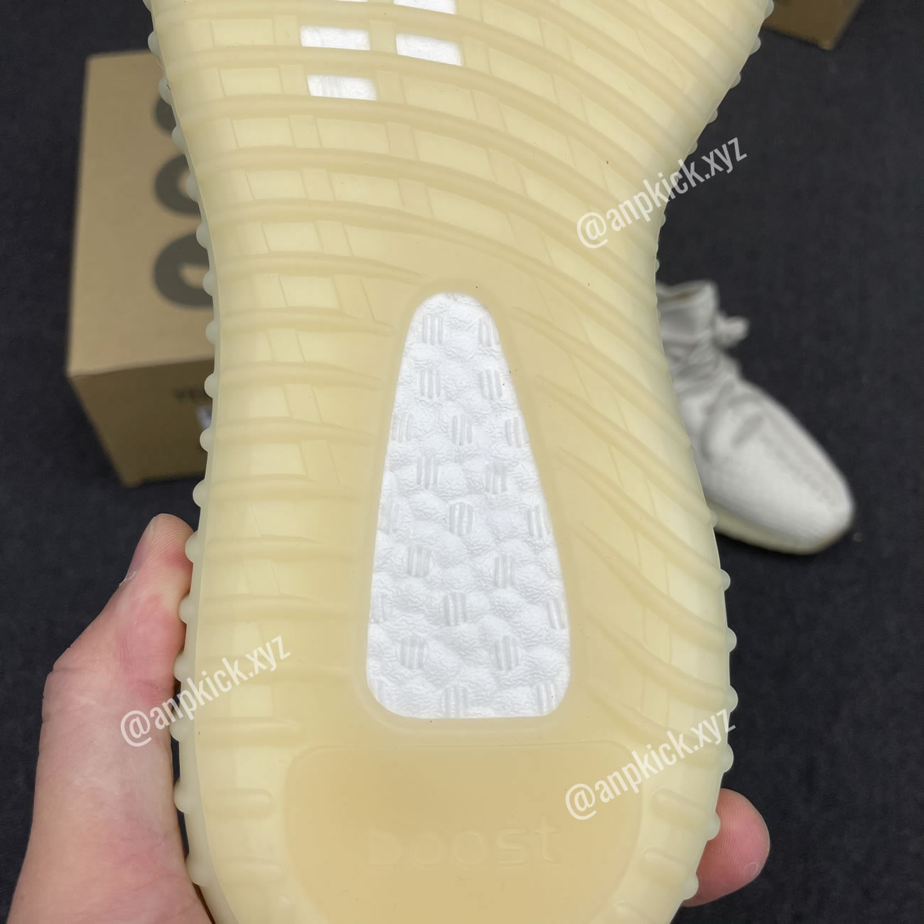 Adidas Yeezy Boost 350 V2 Light Uv Sensitive Gy3438 (6) - www.newkick.vip