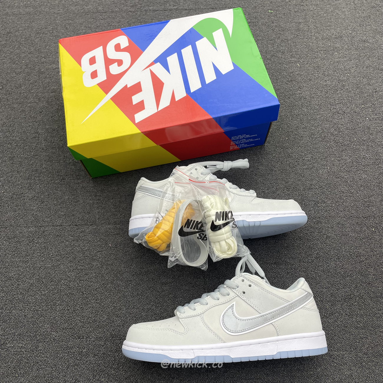 Nike Sb Dunk Low White Lobster Friends And Family Fd8776 100 (4) - www.newkick.vip