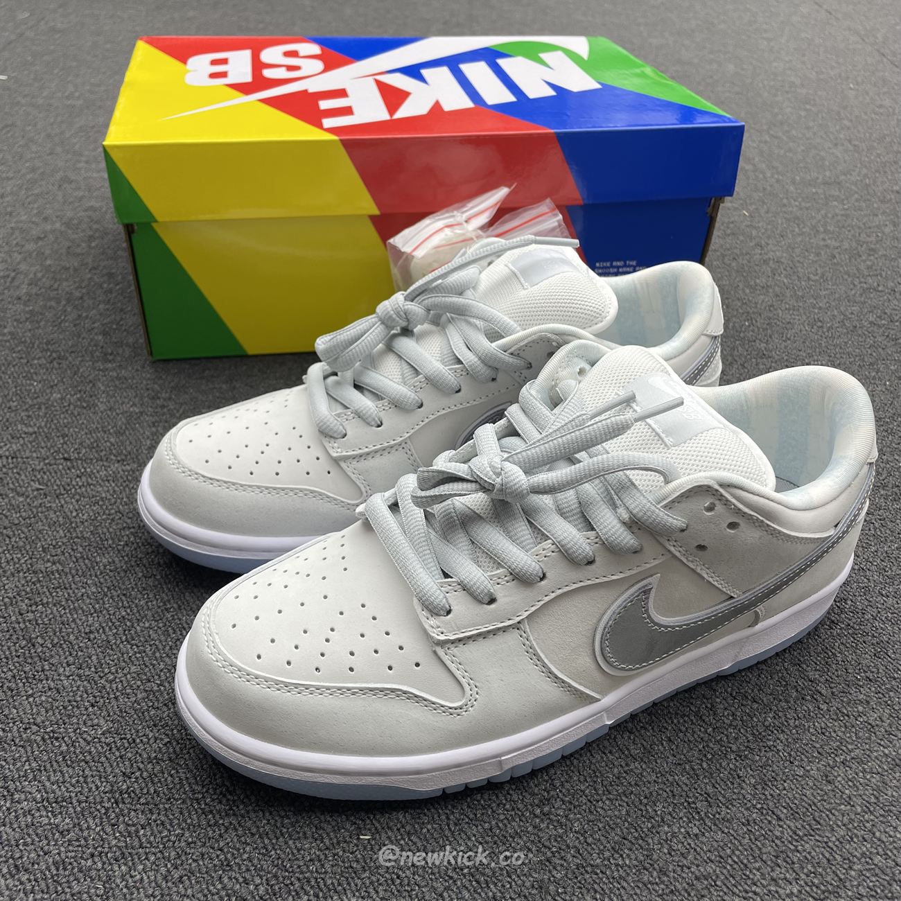 Nike Sb Dunk Low White Lobster Friends And Family Fd8776 100 (8) - www.newkick.vip