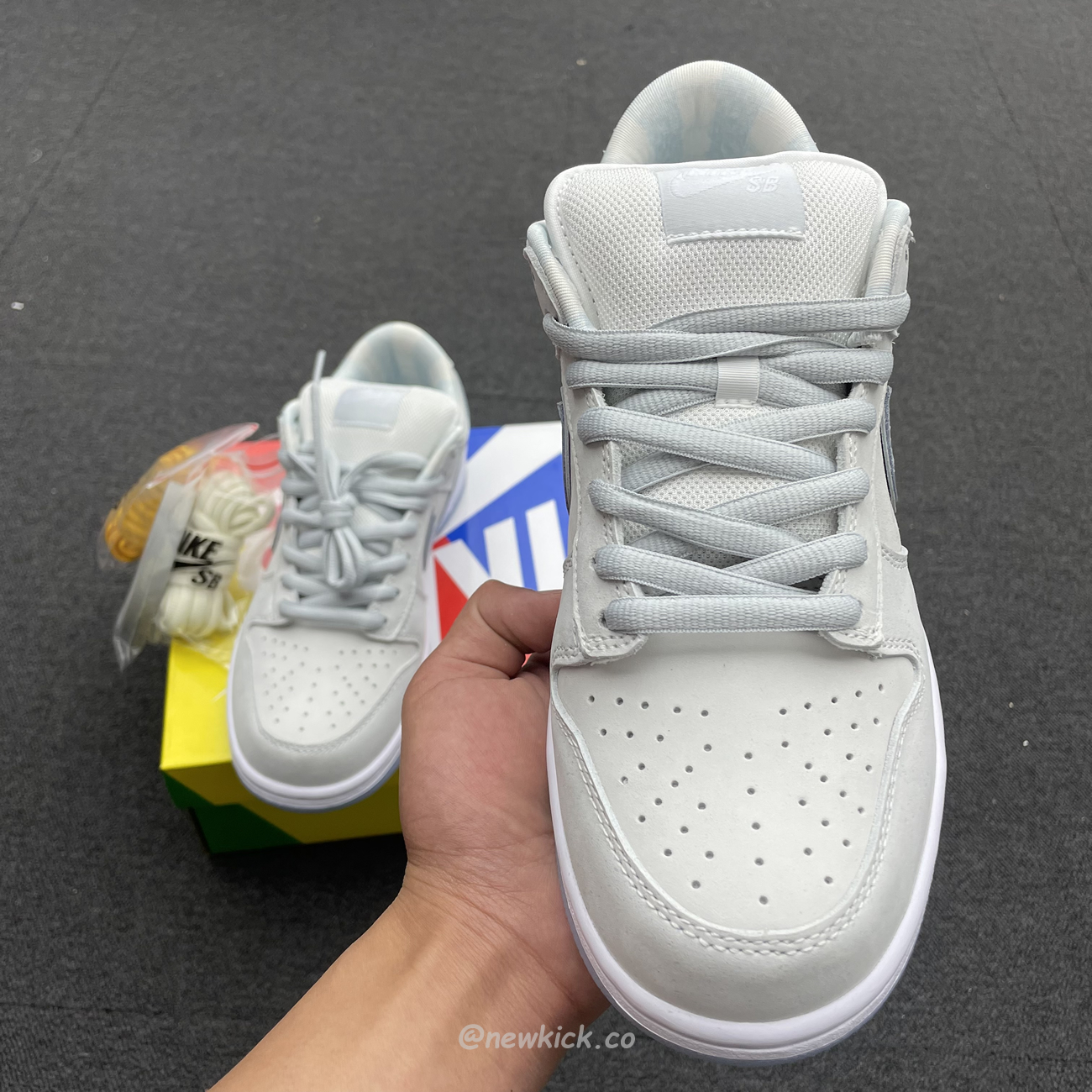 Nike Sb Dunk Low White Lobster Friends And Family Fd8776 100 (9) - www.newkick.vip