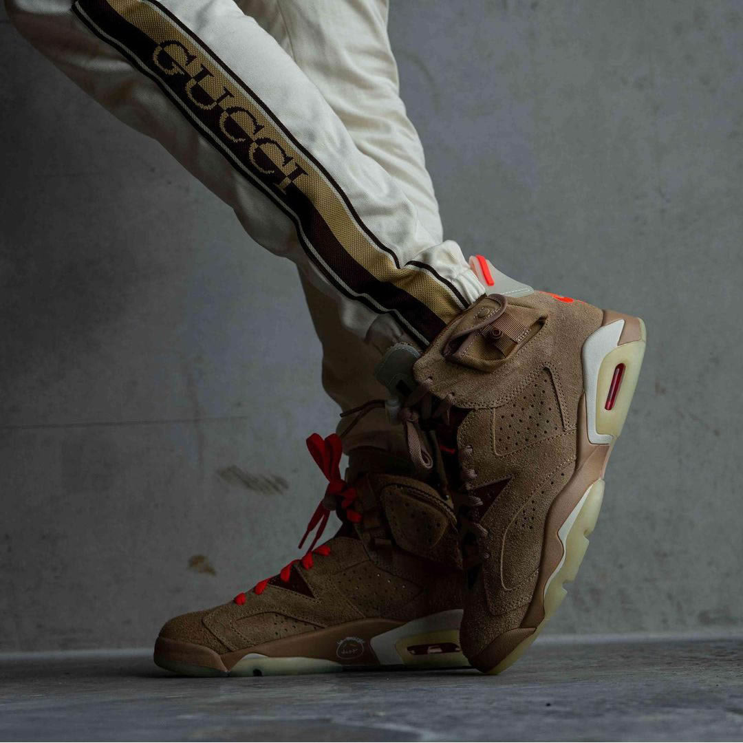 Travis Scott Air Jordan 6 Retro British Khaki On Feet Dh0690 200 (7) - www.newkick.vip