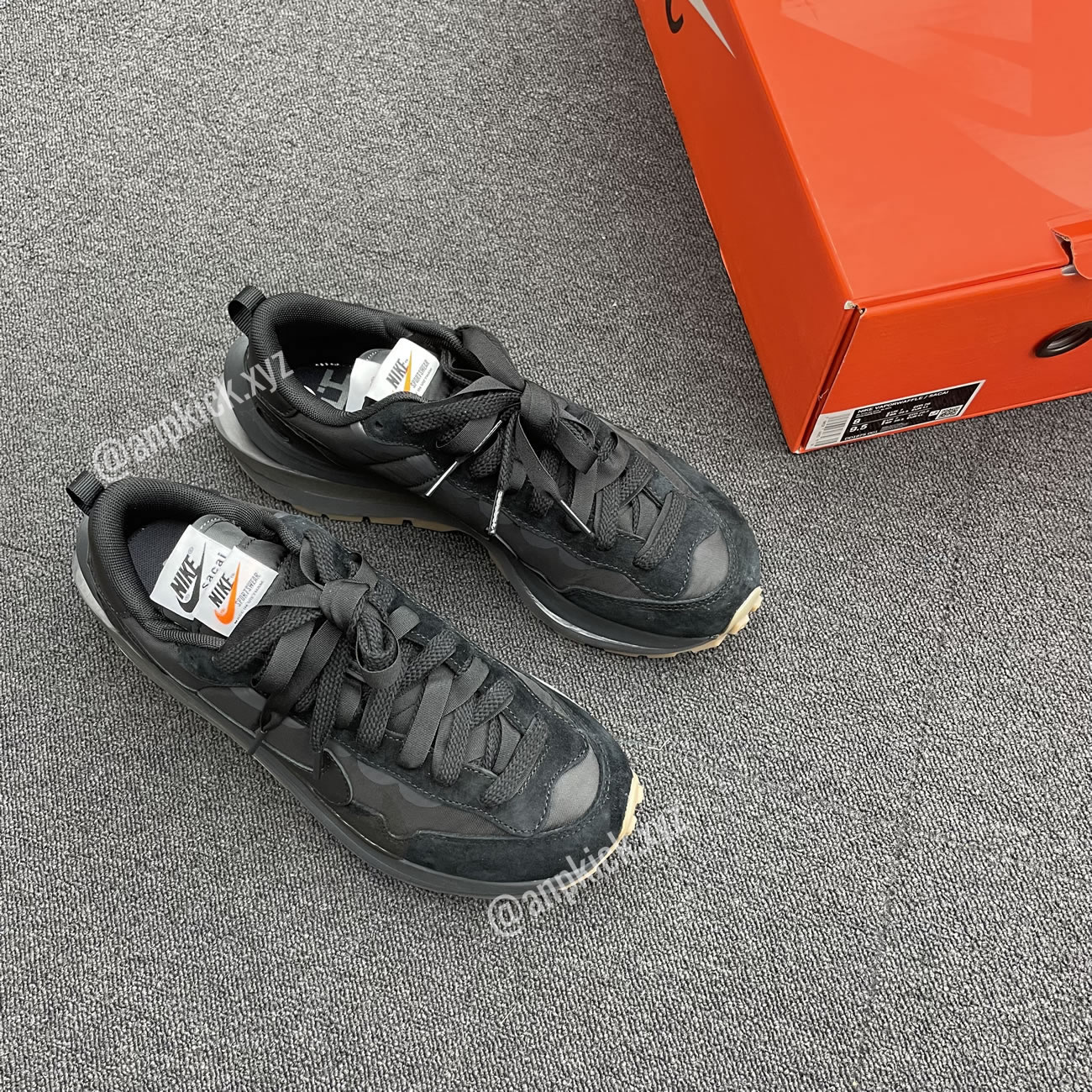 Anpkick Sacai Nike Vaporwaffle Black Gum Dd1875 001 (1) - www.newkick.vip
