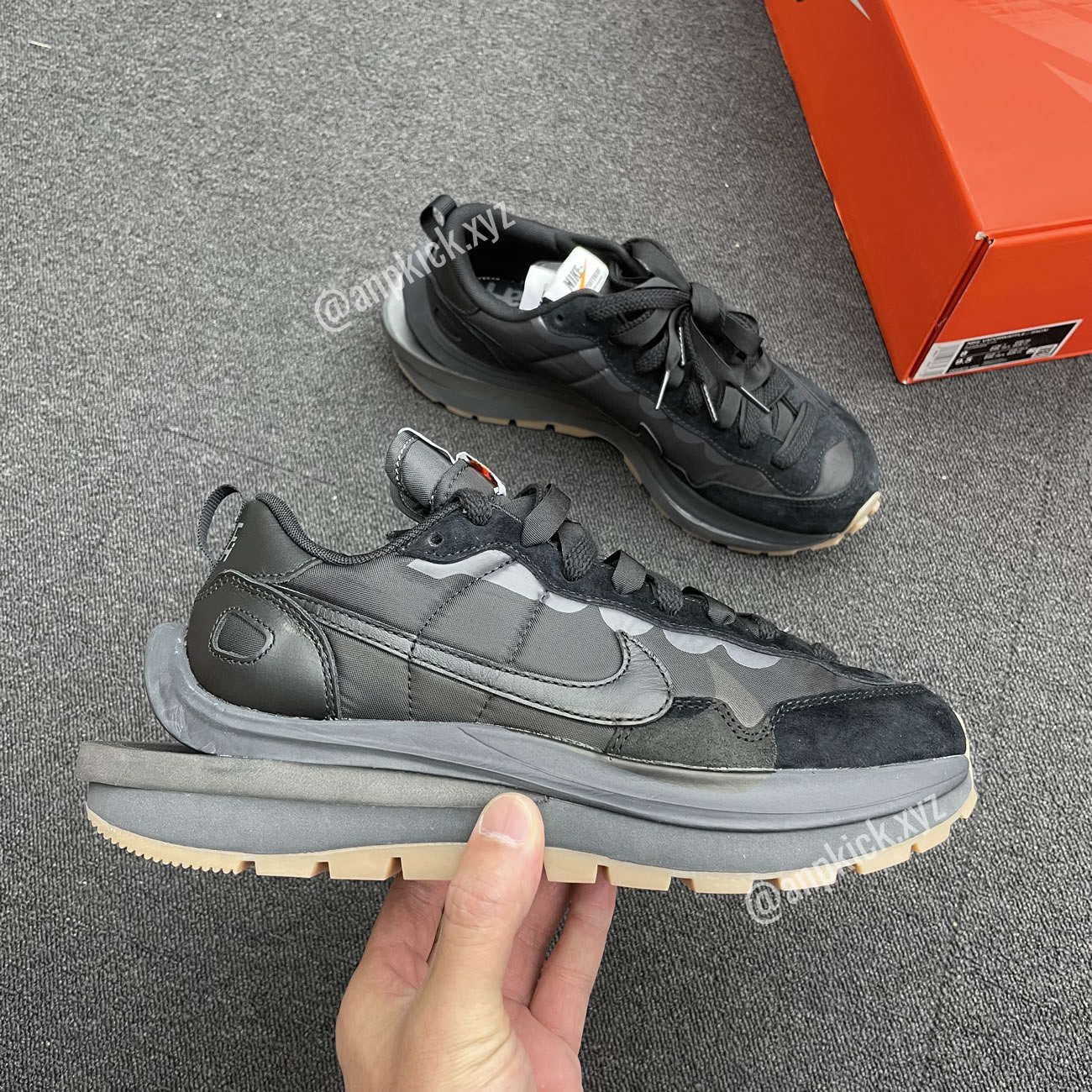 Anpkick Sacai Nike Vaporwaffle Black Gum Dd1875 001 (2) - www.newkick.vip