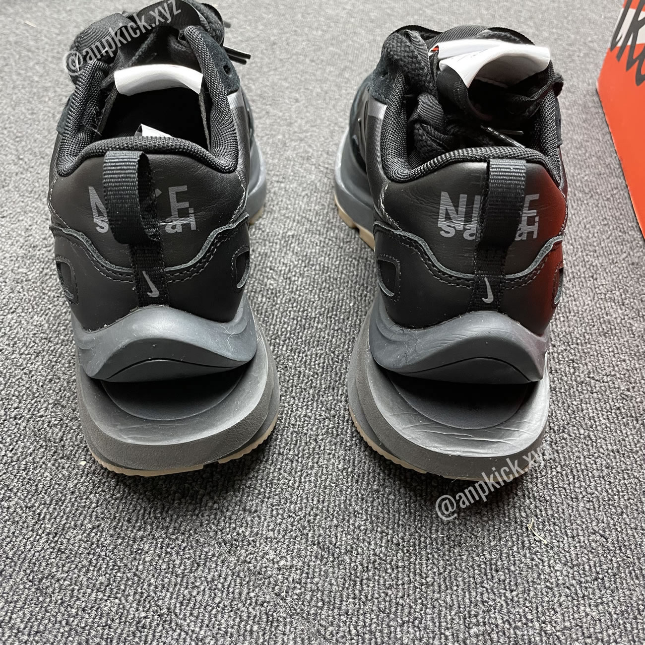Anpkick Sacai Nike Vaporwaffle Black Gum Dd1875 001 (5) - www.newkick.vip