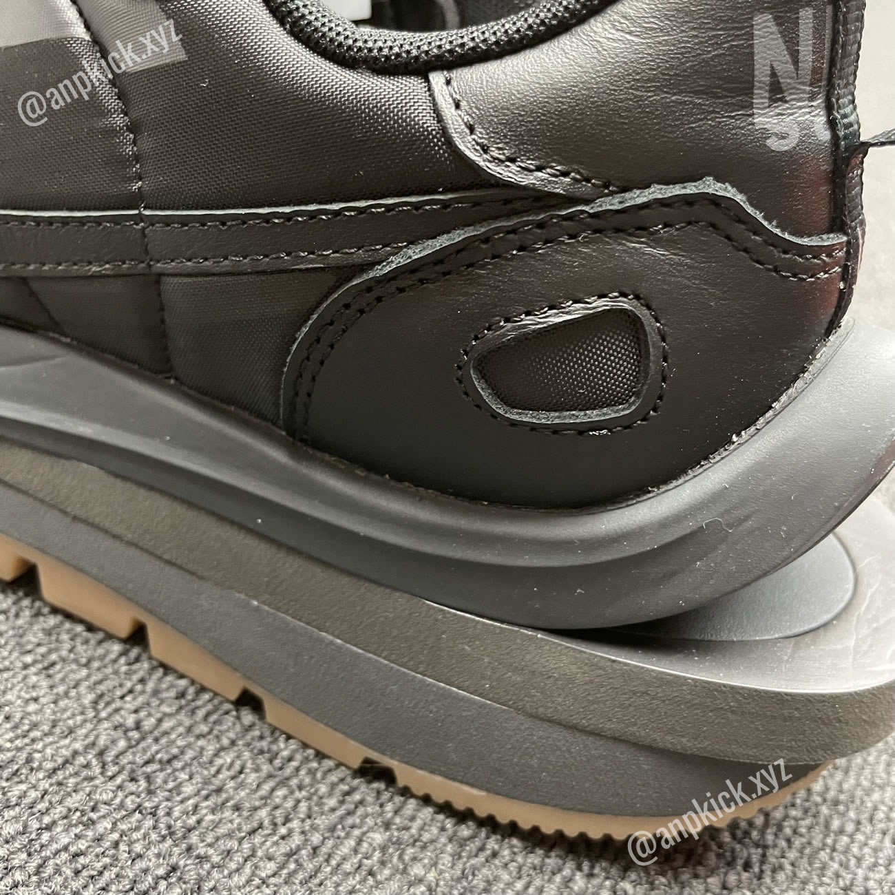Anpkick Sacai Nike Vaporwaffle Black Gum Dd1875 001 (6) - www.newkick.vip