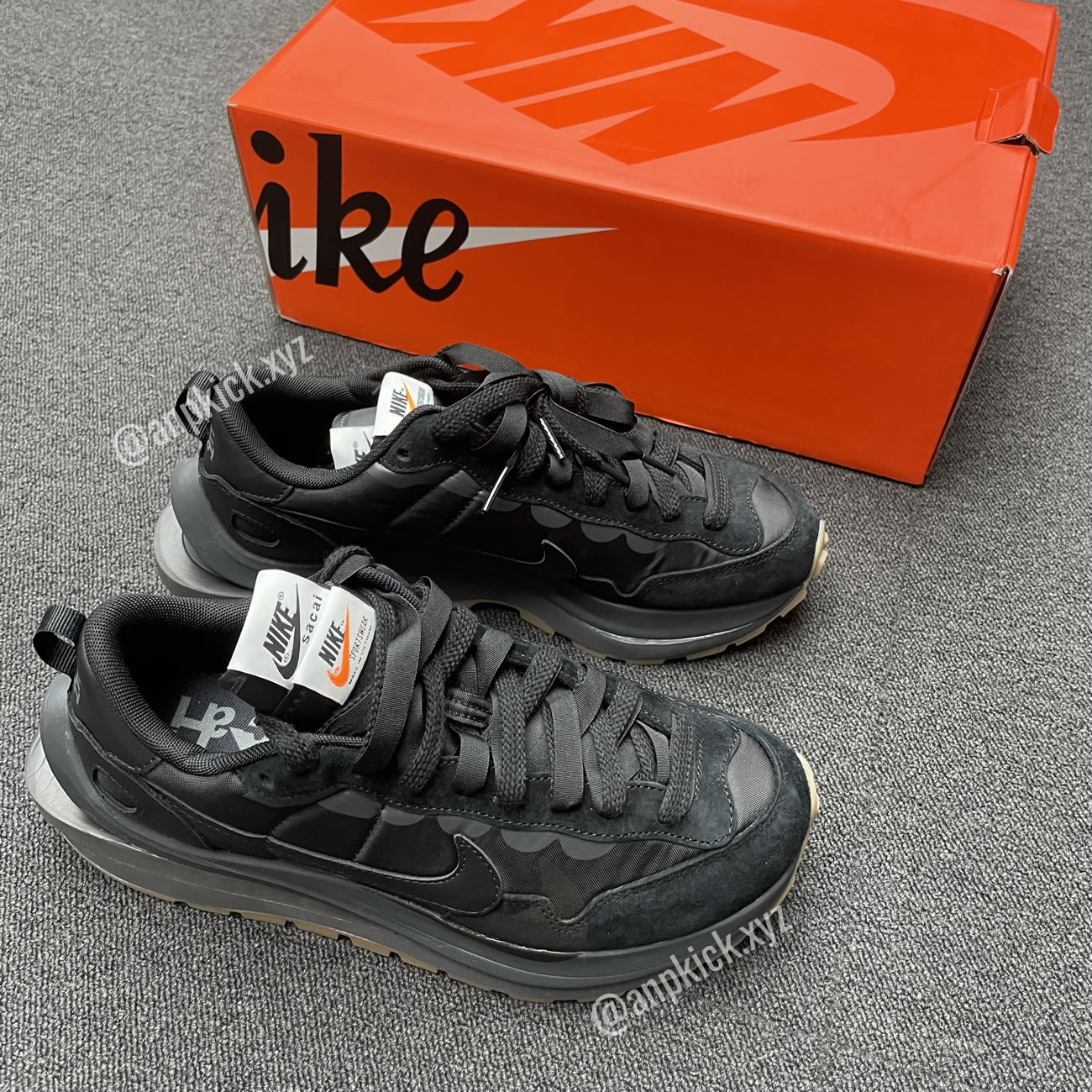 Anpkick Sacai Nike Vaporwaffle Black Gum Dd1875 001 (7) - www.newkick.vip
