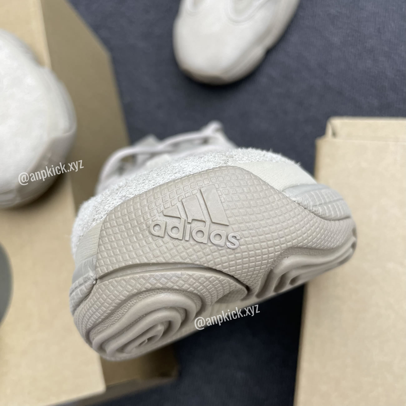 Adidas Yeezy 500 Taupe Light Anpkick Gx3605 (8) - www.newkick.vip Adidas Yeezy 500 Taupe Light Anpkick Gx3605 (8) - www.newkick.vip