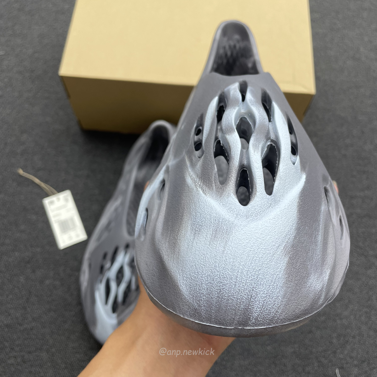 Yeezy Foam Runner Mx Granite Ie4931 (2) - www.newkick.vip Yeezy Foam Runner Mx Granite Ie4931 (2) - www.newkick.vip