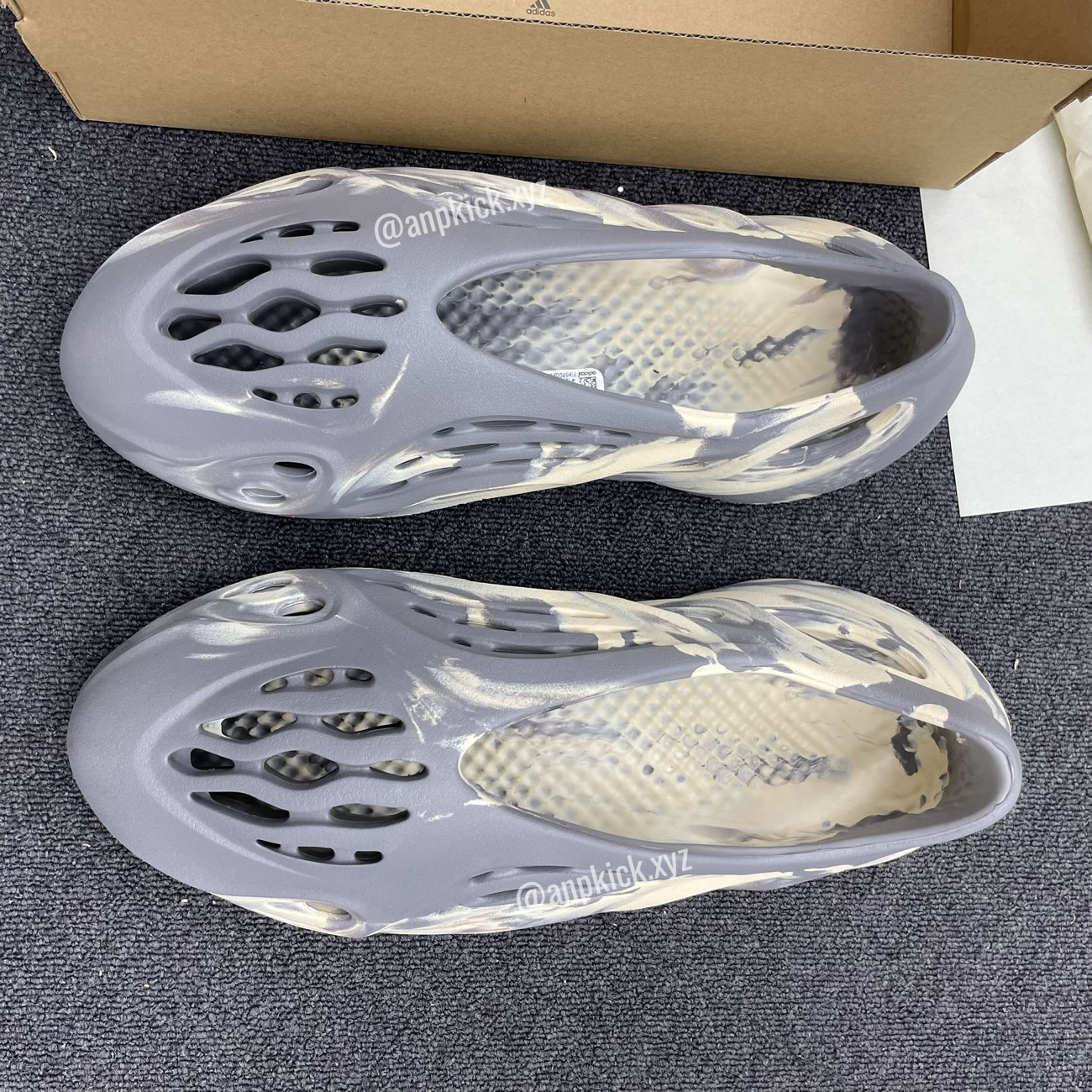 Adidas Anpkick Yeezy Foam Rnnr Mxt Moon Gray Gv7904 (8) - www.newkick.vip Adidas Anpkick Yeezy Foam Rnnr Mxt Moon Gray Gv7904 (8) - www.newkick.vip
