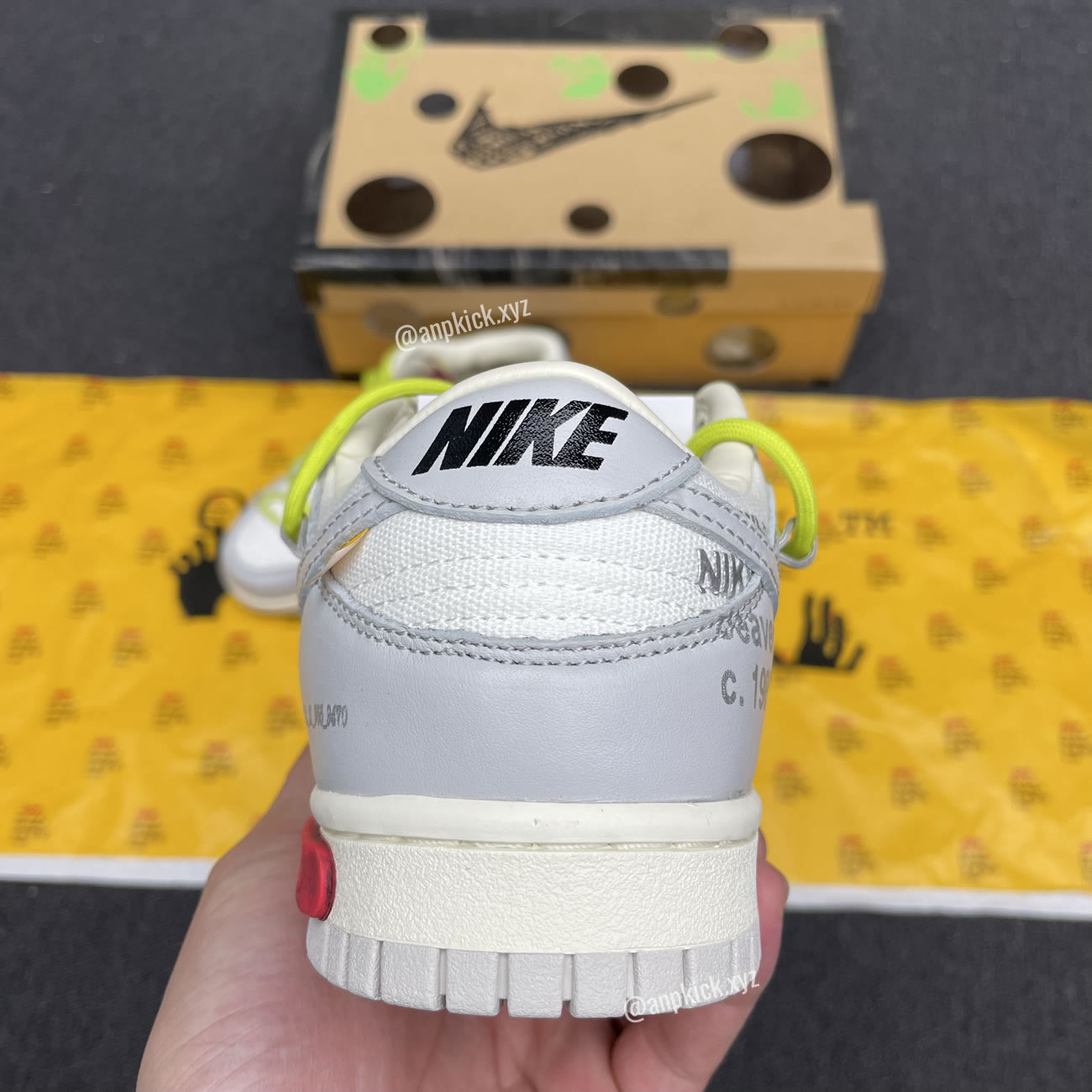 Off White Nike Sb Dunk Low The 08 Of 50 Grey White Yellow Dm1602 106 08 (6) - www.newkick.vip