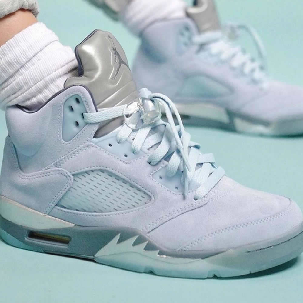 Air Jordan 5 Retro Wmns Blue Bird Dd9336 400 On Feet (1) - www.newkick.vip Air Jordan 5 Retro Wmns Blue Bird Dd9336 400 On Feet (1) - www.newkick.vip