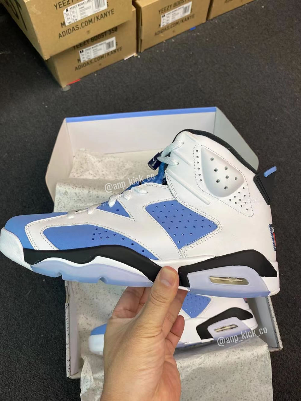 Air Jordan 6 Retro Unc Ct8529 410 (4) - www.newkick.vip Air Jordan 6 Retro Unc Ct8529 410 (4) - www.newkick.vip